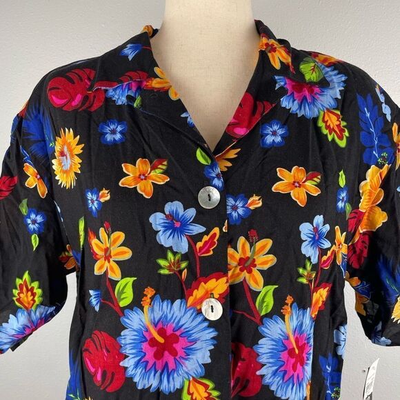 NWT Impressions Rayon Floral Button Down Shirt Size M - Picture 2 of 8